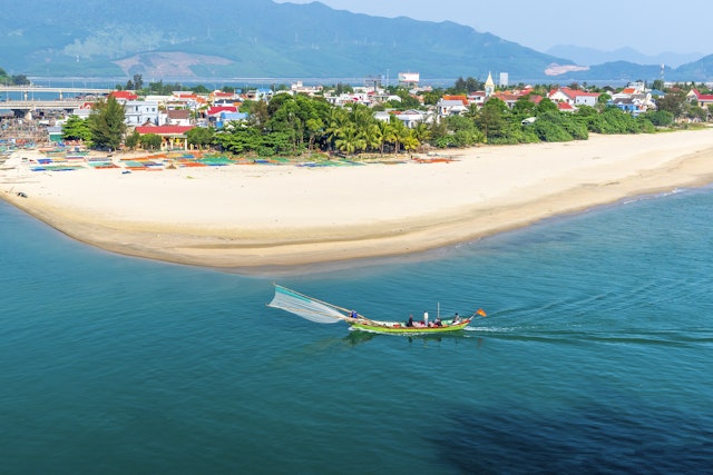  Wolkenpass mit Vintage Vespa