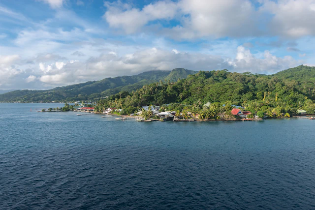 Are's Tahaa Boat Day Tour