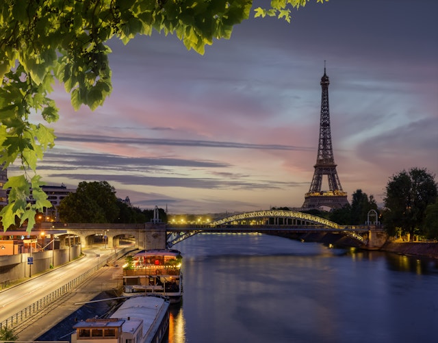 Seine River dinner cruise