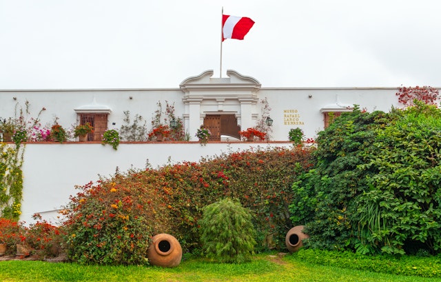 Lima: Aliaga House & plus