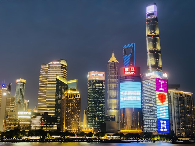 Shanghais Nachtleben & Lichtercruise
