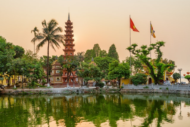 Verstecktes Hanoi im Oldtimer-Jeep