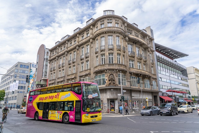 Hof On Hop Off & 1h Boat Tour