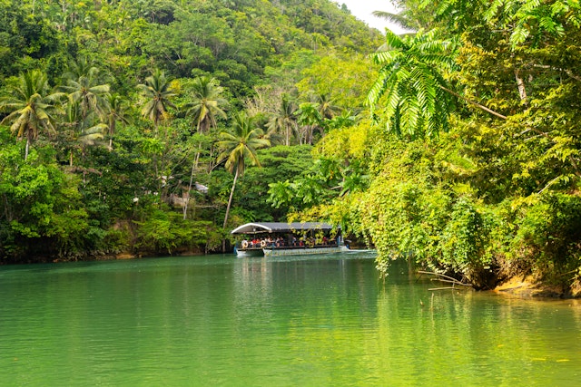 Bohol Tour mit Loboc Flussbootsfahrt
