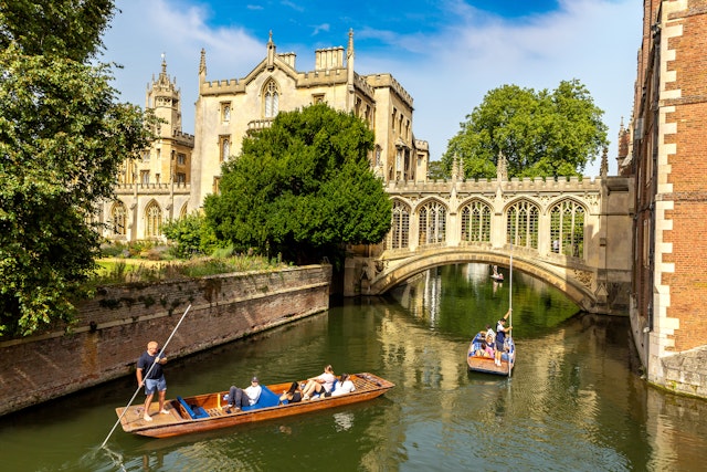 Shared Cambridge University Tour