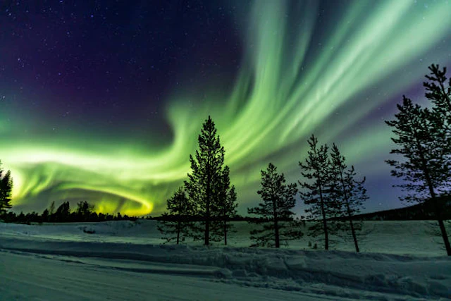 Nachtbesuch der Aurora Sky Station