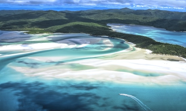 Islands & Whitehaven Beach Cruise