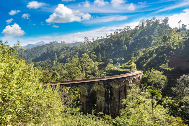 Pont aux Neuf Arches à Ella