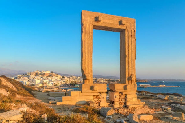Naxos Old Town & Venetian Castle
