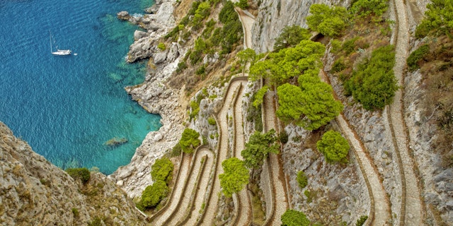 Capri-3