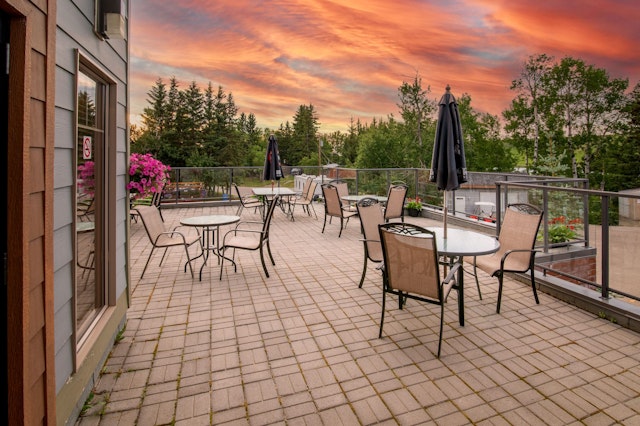 Elkwater Lake Lodge and Resort