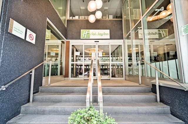 Holiday Inn Toronto Downtown Centre