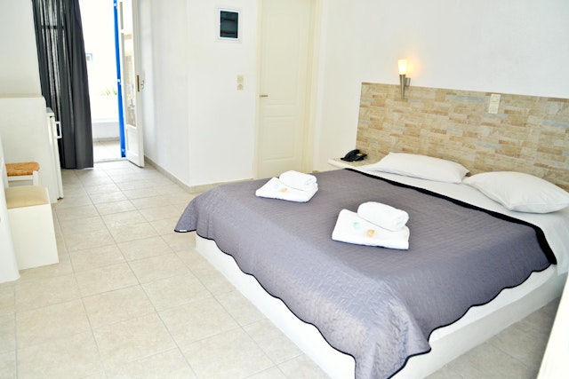 Glaronisia Hotel
