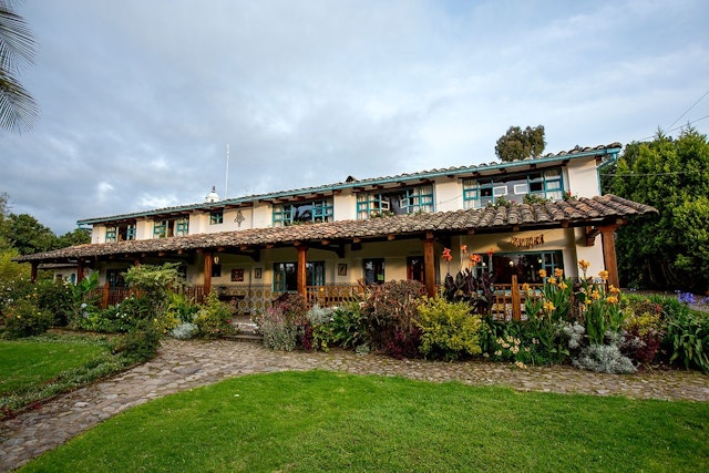 Las Palmeras Inn