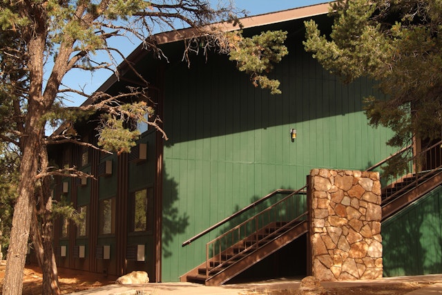 Yavapai Lodge West