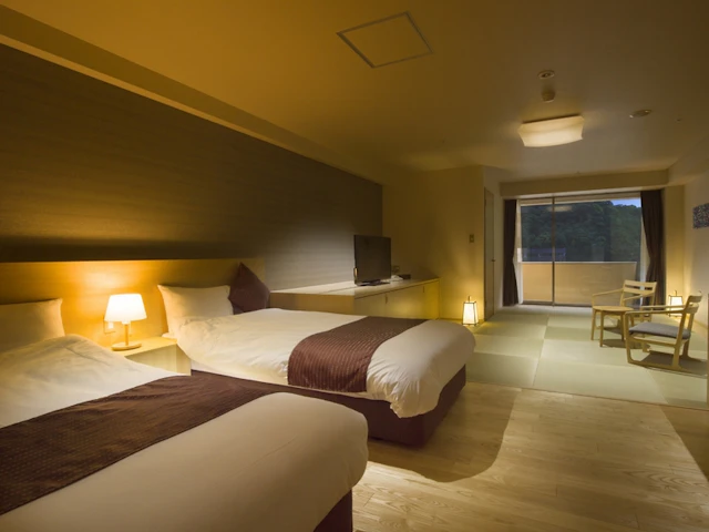 Hakone Pax Yoshino