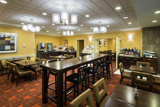 Holiday Inn Express & Suites Boston - Cambridge, an IHG Hotel