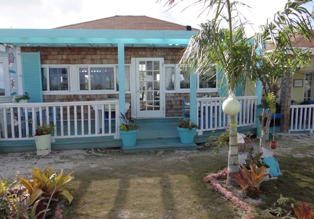 Rollezz Villas Beach Resort