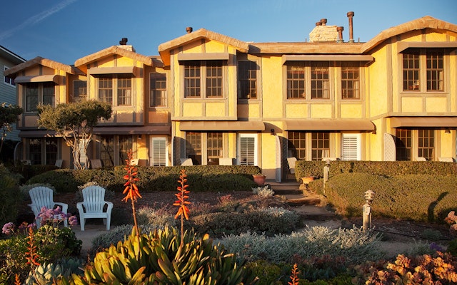 Cottage Inn by the Sea