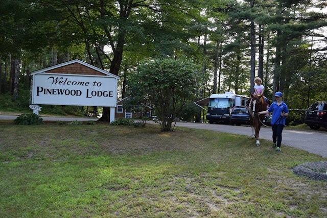 Pinewood Lodge Campground