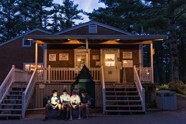 Pinewood Lodge Campground