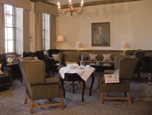 Macdonald Bear Hotel