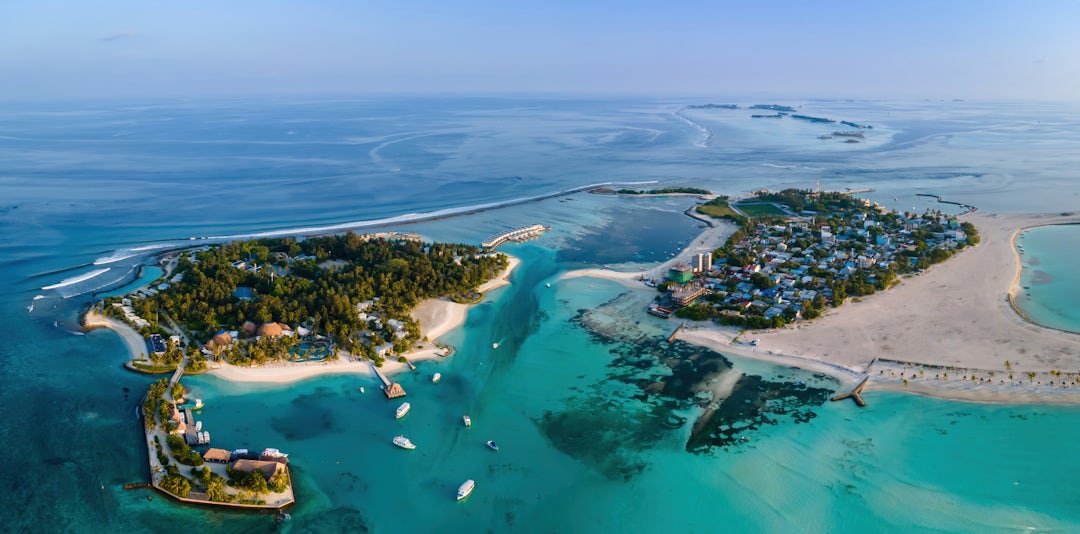 Expérience de surf exceptionnelle aux Maldives à Guraidhoo Island
