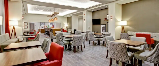 Hampton Inn & Suites by Hilton Medicine Hat