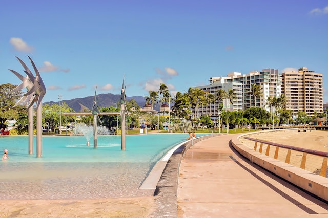 Cairns-2