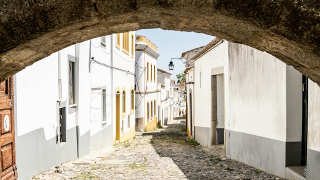 Evora-1