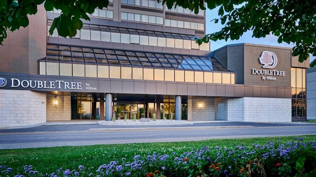 DoubleTree by Hilton Windsor Hotel & Suites