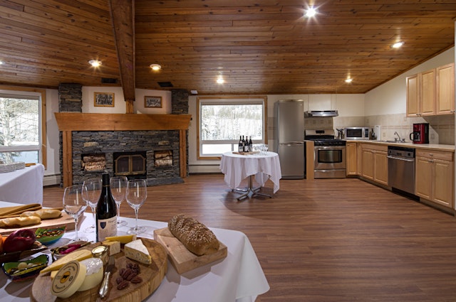 Rocky Mountain Ski Lodge