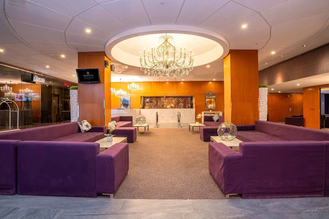 Sandman Signature Edmonton Downtown Hotel