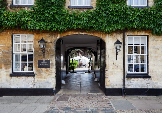 Macdonald Bear Hotel