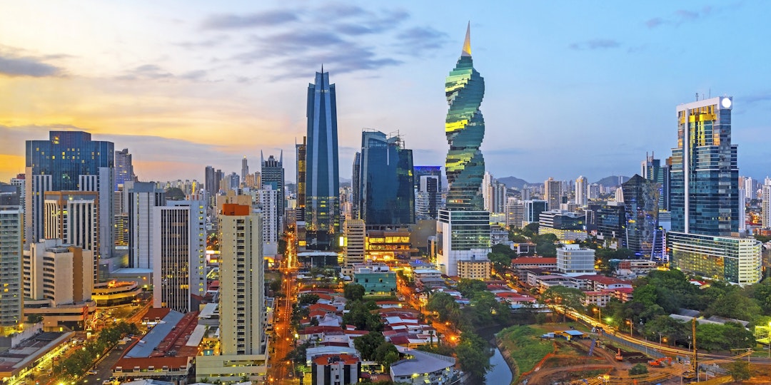 Panama Stadt Reise mit Panamakanal-Überfahrt