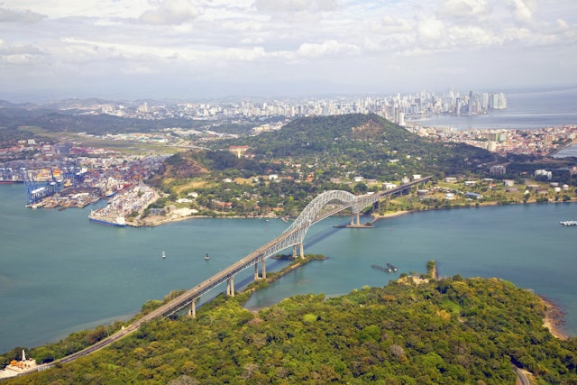 Panama Stadt Reise mit Panamakanal-Überfahrt