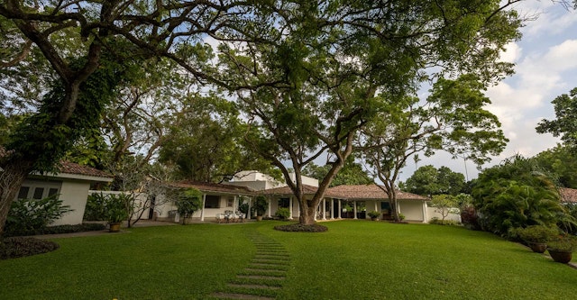 Taru Villas Mawella
