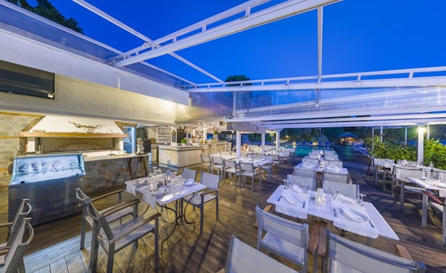 Adrina Beach Hotel