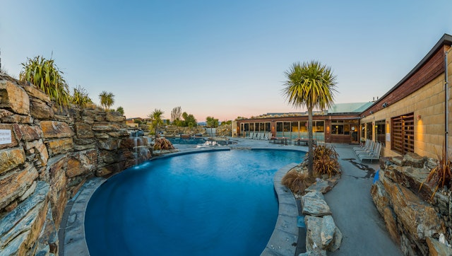 Hotel Oakridge Lake Wanaka