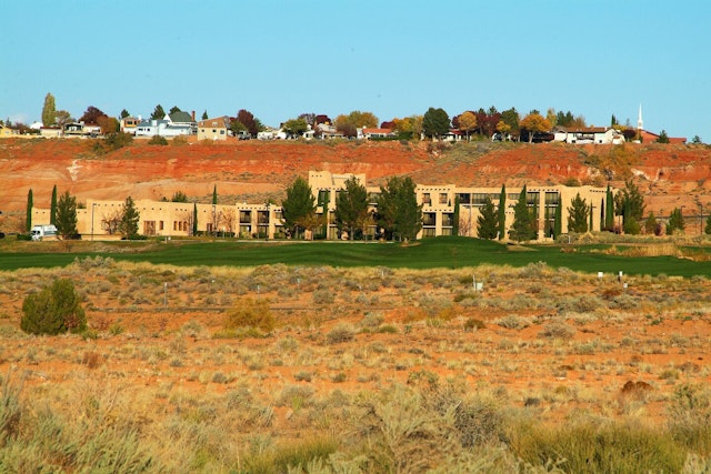 Courtyard Page at Lake Powell