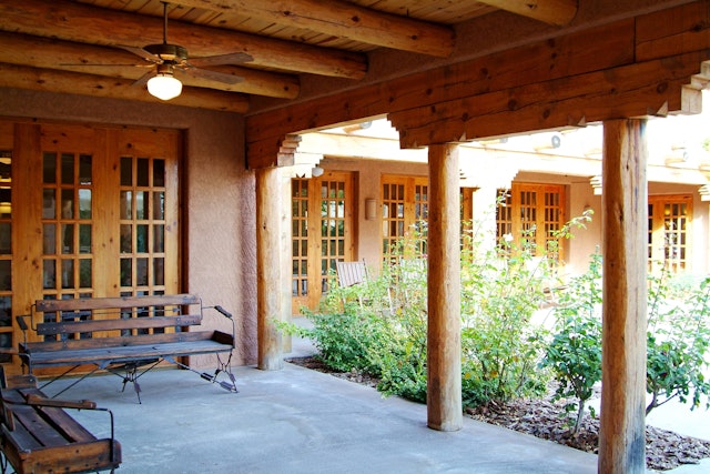 Courtyard Page at Lake Powell