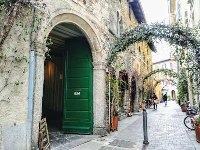 Rumi Rooms