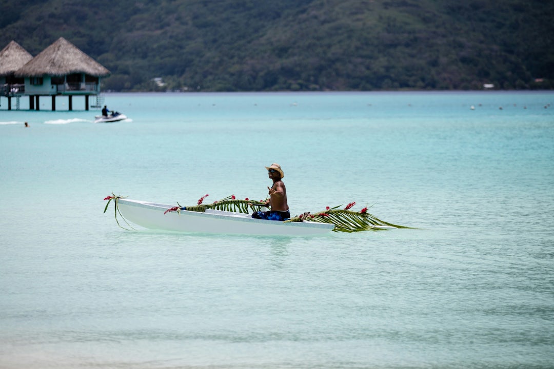Tahiti Urlaub mit geheimnisvollen Lagunen