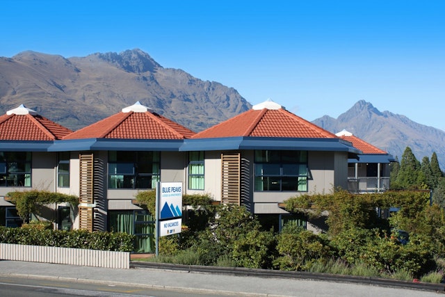 Blue Peaks Lodge & Apartments