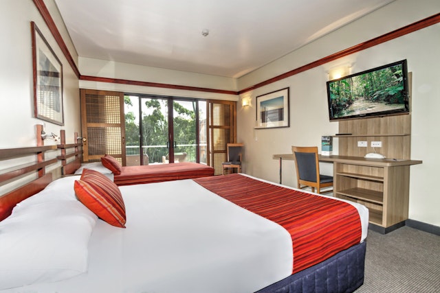 Kingfisher Bay Resort