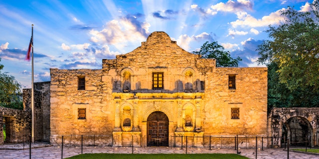 San Antonio-1