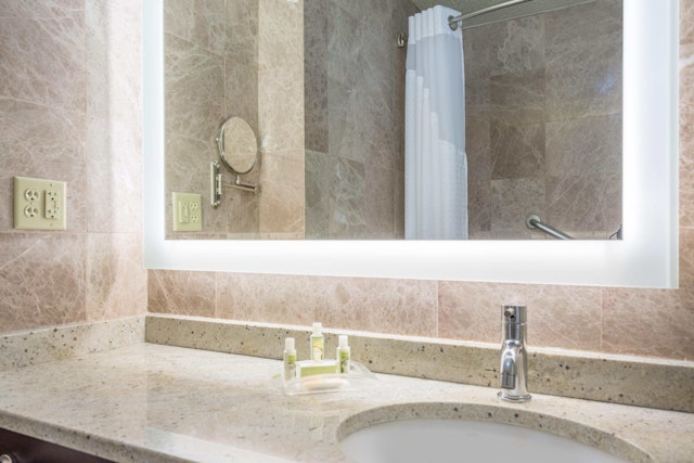 Holiday Inn Cape Cod Hyannis