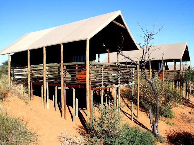 Suricate Tented Kalahari Lodge