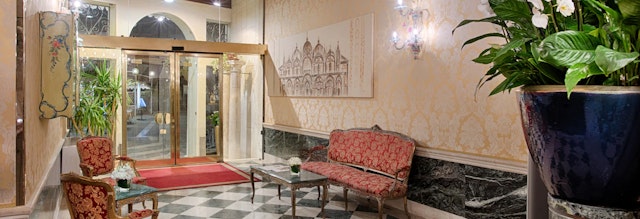 NH Venezia Santa Lucia