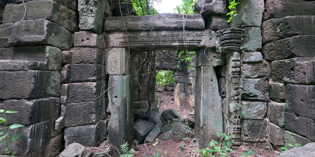 Voyage Cambodgien: Culture et Aventure